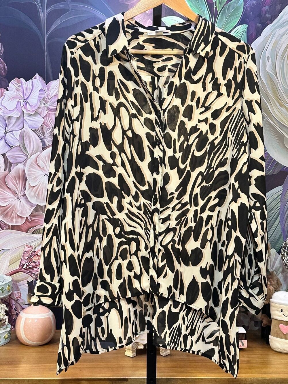 Dana Buchman XL Animal Print Button Front Semi-Sheer Blouse Statement Chic